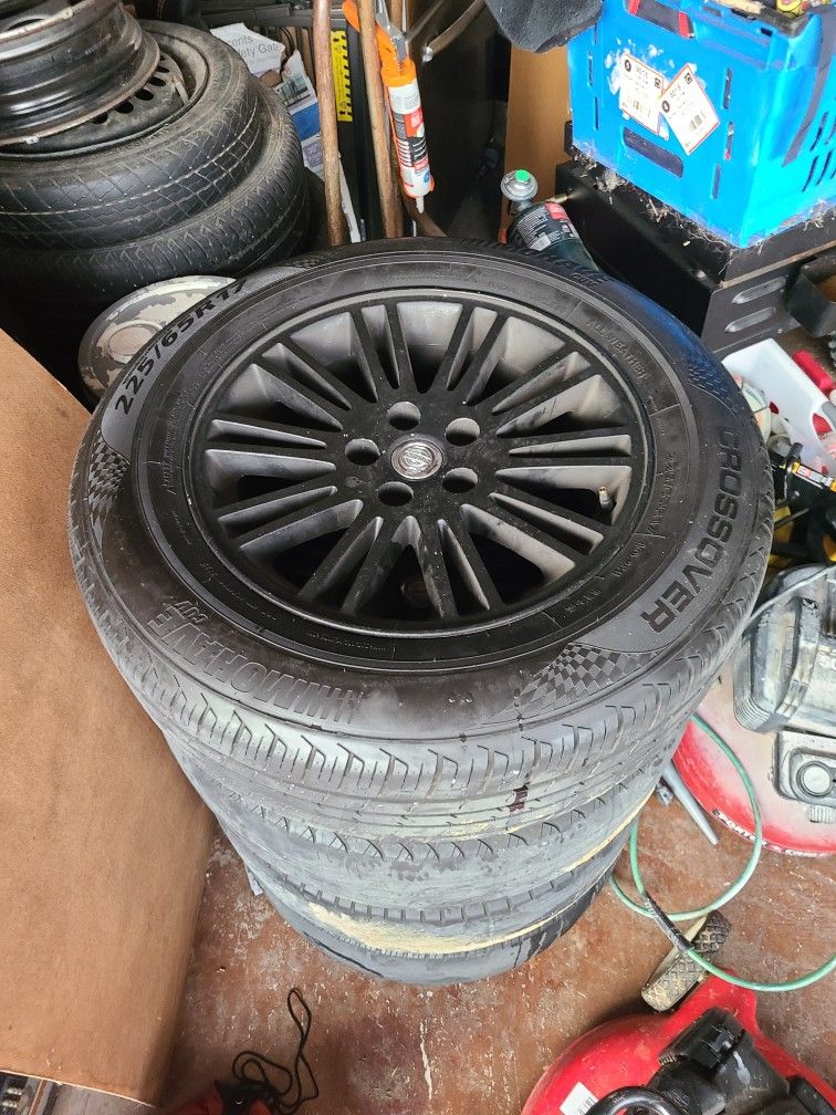 Fits Any Dodge or Chrysler model cars.