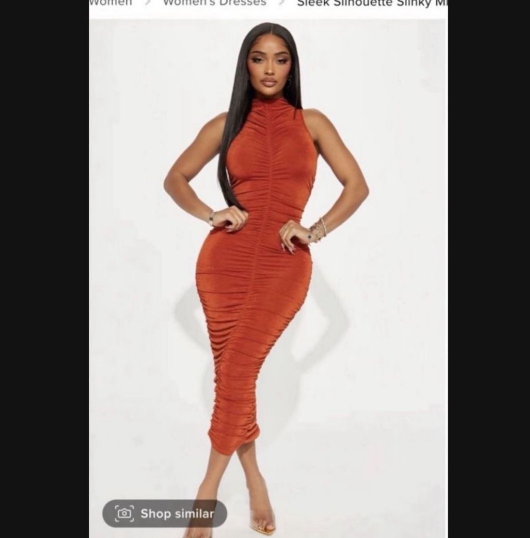 Sleek Silhouette Bodycon Dress