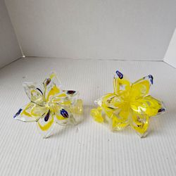 Hand Blowen Glass Flower Decor Excellent Pre-Owned Condition