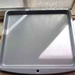 Oven plate size is 10X3.5X0.625 inch 25.4X21.6X1.59cm New,