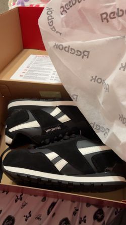 brand new reebok work shoes