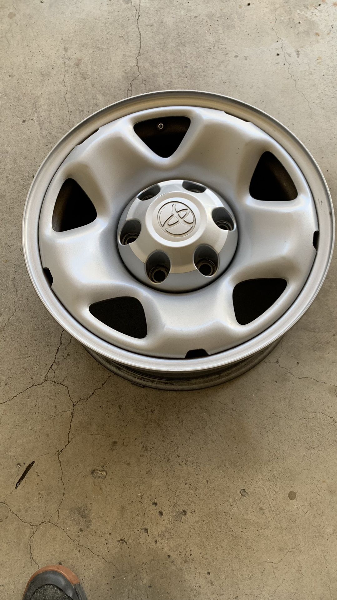 OEM Tacoma Wheel Set With Sensors Nuts End Cover For Four Wheels