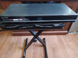 SAMSUNG BLU-RAY DISC PLAYER AND CD TRANSPORT WITH DIGITAL AUDIO OUTPUT $100 FINAL PRICE READ DESCRIPTION AND SEE ALL PICTURES