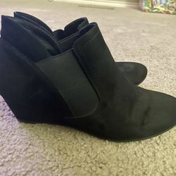 Women’s Croft & Barrow Black Wedge Booties