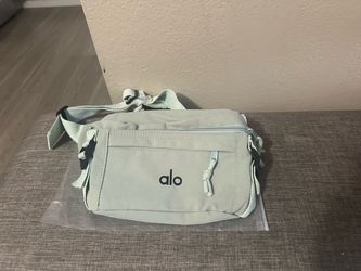 Alo Yoga Belt Bag Fanny Pack