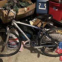 Trek 7100 Men’s Hybrid Bike