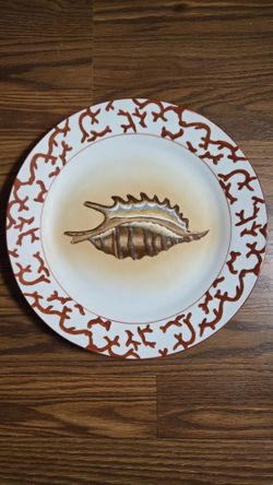 Elizabeth Marshall Decor Plate - Seashell With Coral Trim