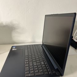 Lenovo - Ideapad 3 15.6" Touch-Screen Laptop