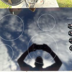 Frigidaire30 in.​ Electric Cooktop in Black with 4 Burner Elements, includ