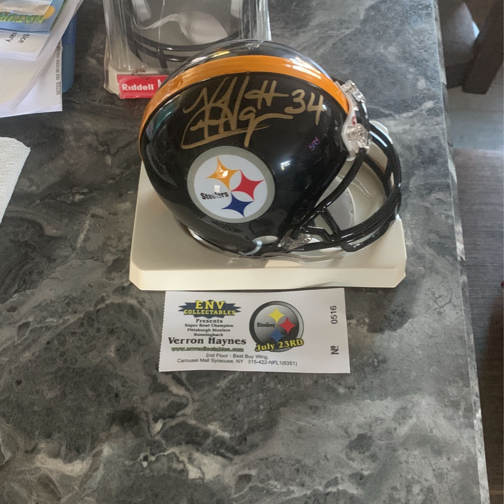 STEELERS SIGNED VERRON HAYNES MINI HELMET