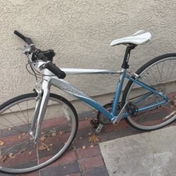 Giant Dash Xs (women’s)