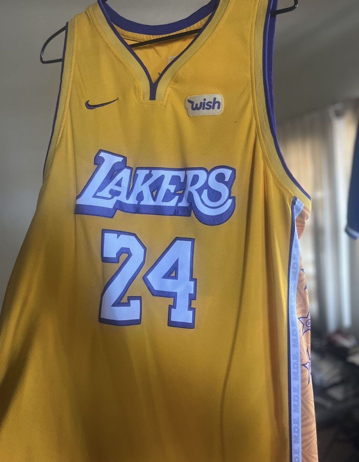 Kobe Bryant Jersey #24 (Size 3XL)