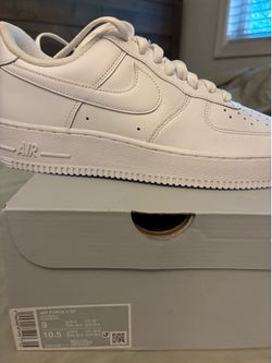 MENS NIKE AIR FORCE 1 WHITE (Almost  New)