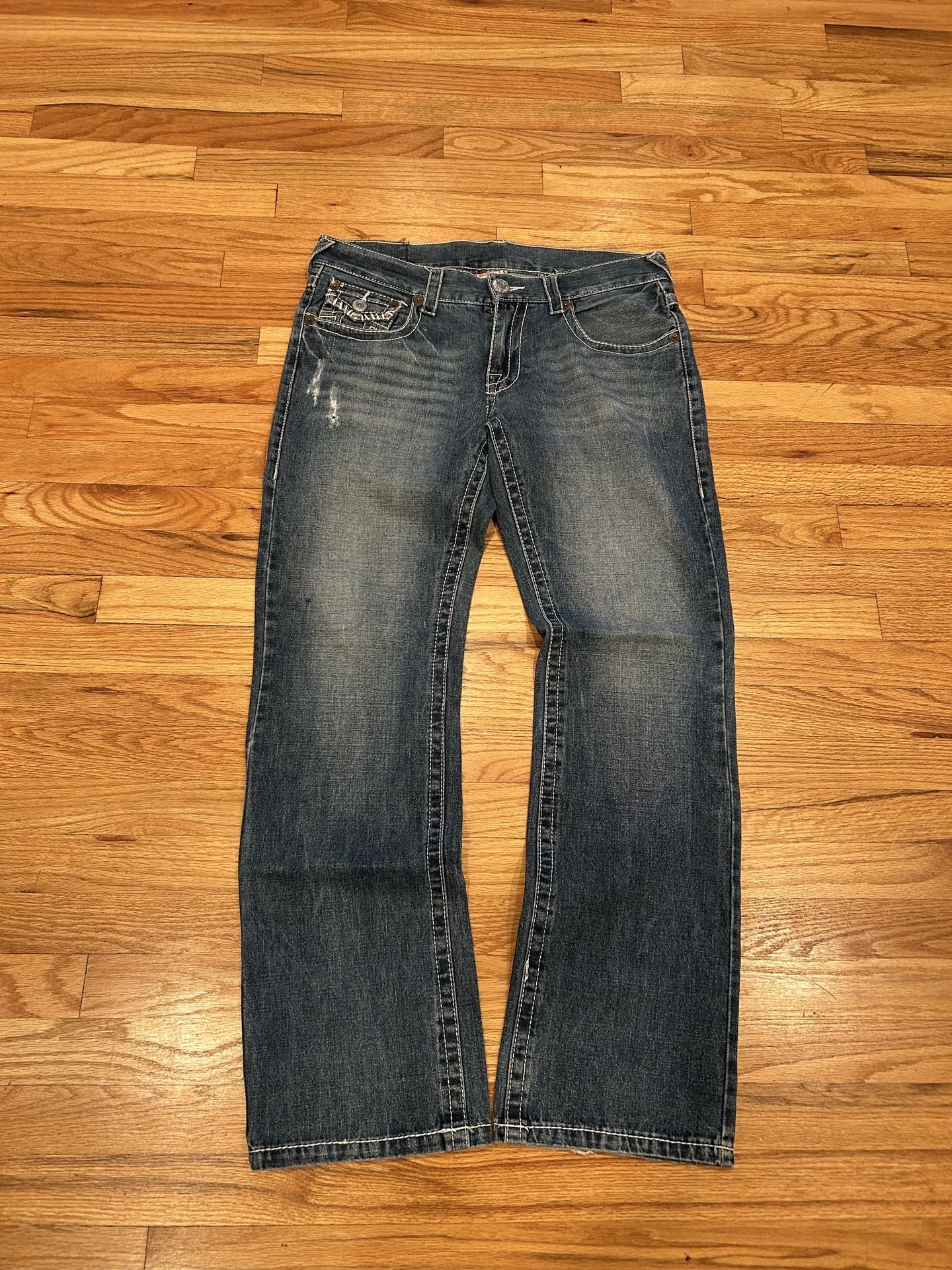 True religion jeans with a blue wash Size 34x32