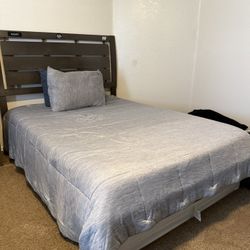 Full Bed And Nightstand 