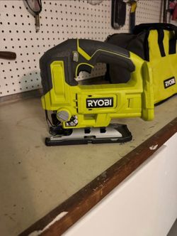 Ryobi Jigsaw and Vacuum w/charger