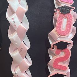 Graduating Leis For 2025 / Collar De Graduación 
