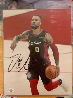 Damian Lillard nba autographed photo