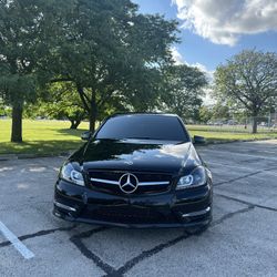 2013 Mercedes-Benz C 300 4MATIC Sport Sedan 