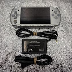 Sony PlayStation Portable PSP Silver Handheld 3001, TESTED & WORKING!
