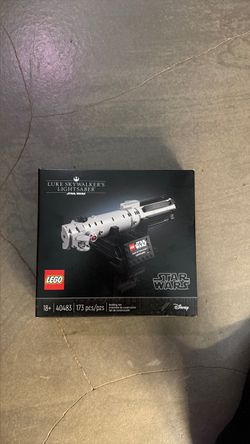 LEGO Star Wars Luke Skywalker's Lightsaber Set 40483