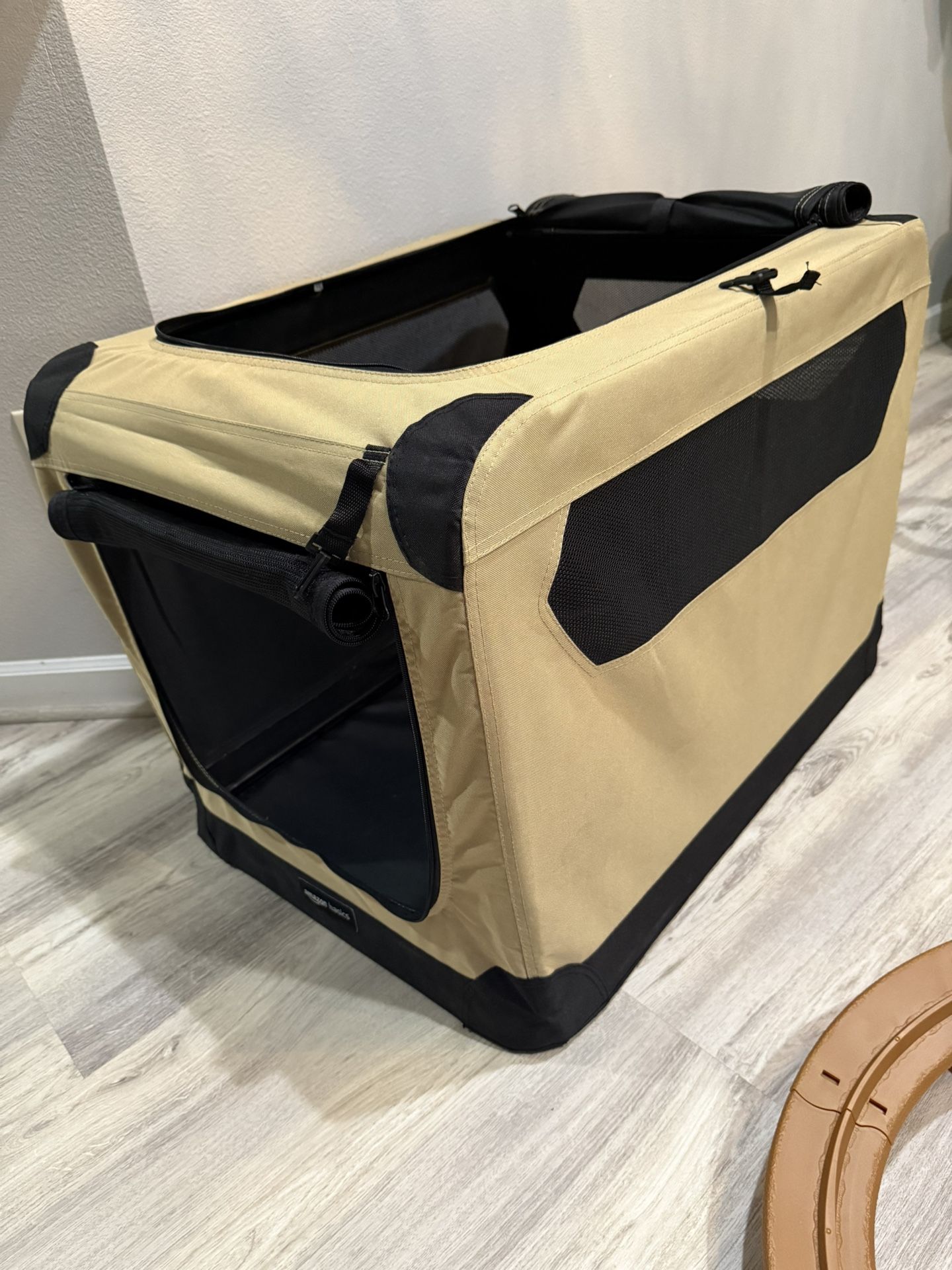 Collapsible Dog Crate