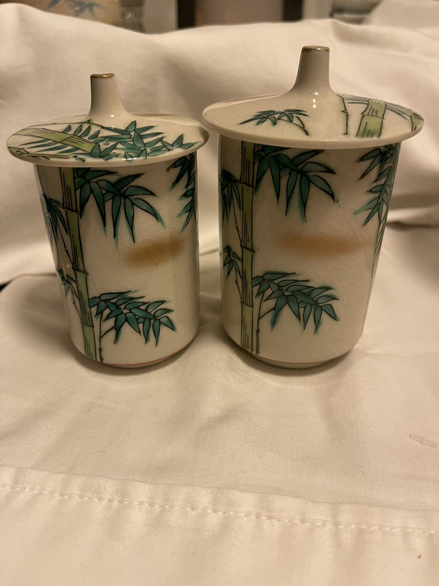 kura i bamboo patterned couple tea cups