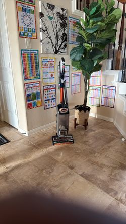 Shark Powered Lift-Away Duo Clean UV810