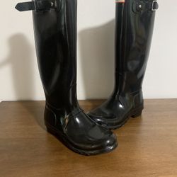 $30 Hunter Women's Original Tall Gloss Buckle Strap Rain Boots, Womens, 9M, Black