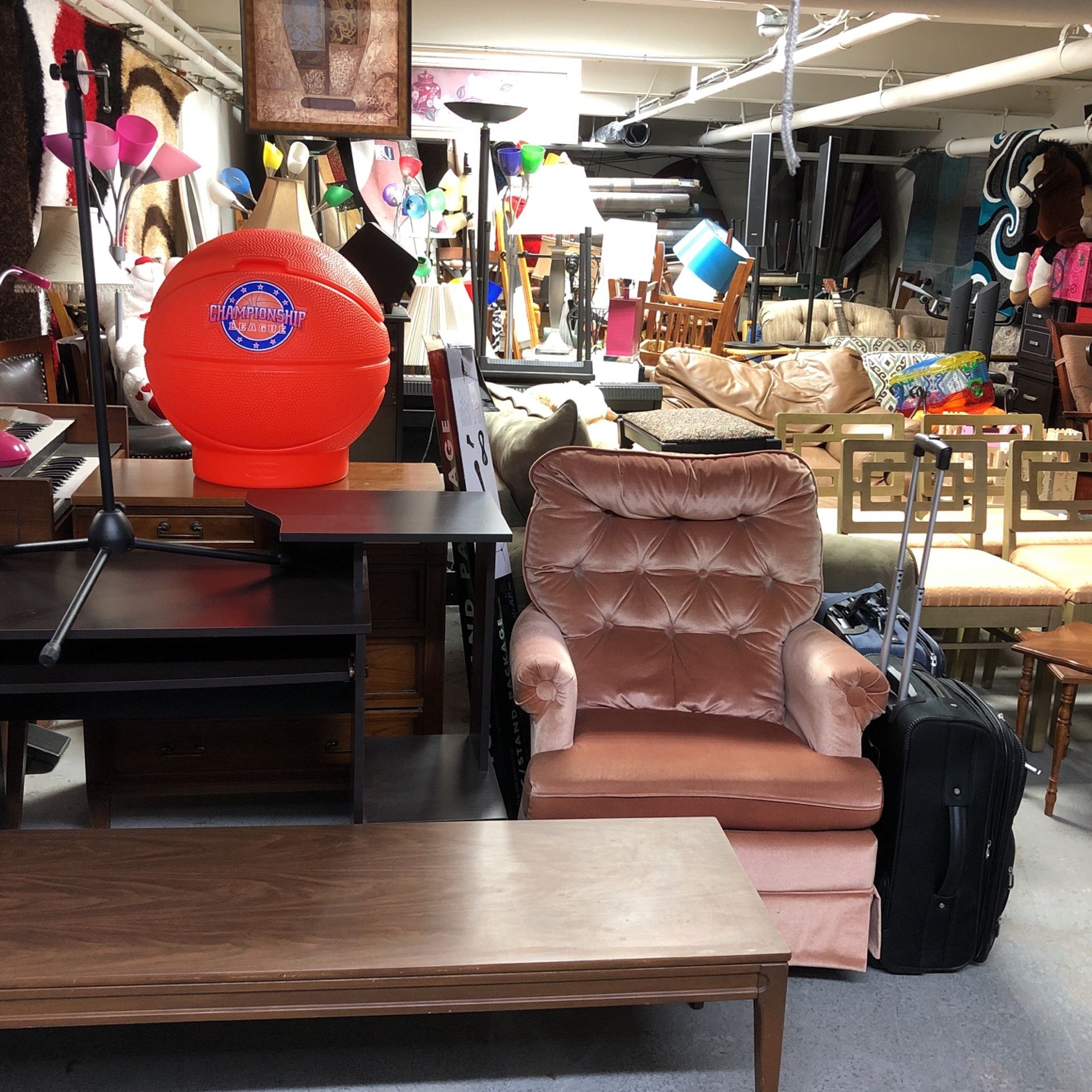 Very good condition used furniture for sale 1701 Union Blvd., Allentown PA 18109