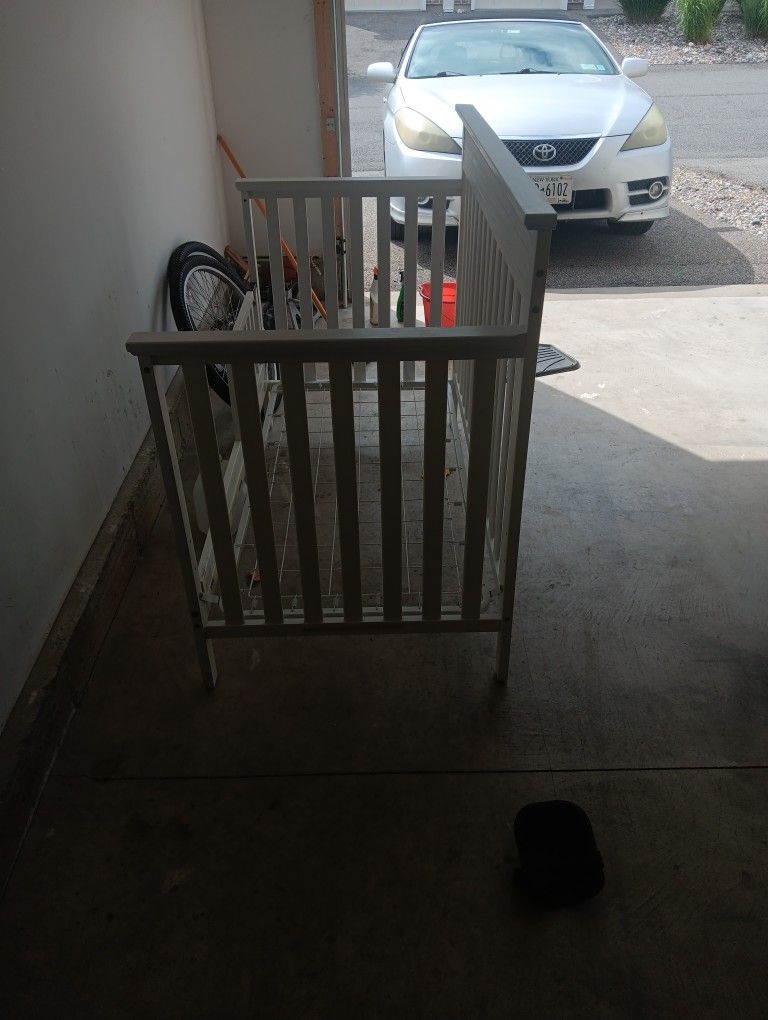 White Crib