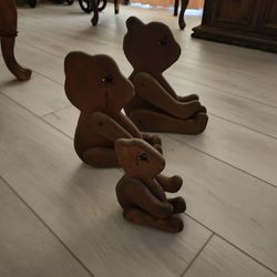 3 Wooden Bears