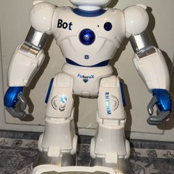 Robot Toy Bundle – WALL-E + Dancing Robot w/ Controllers