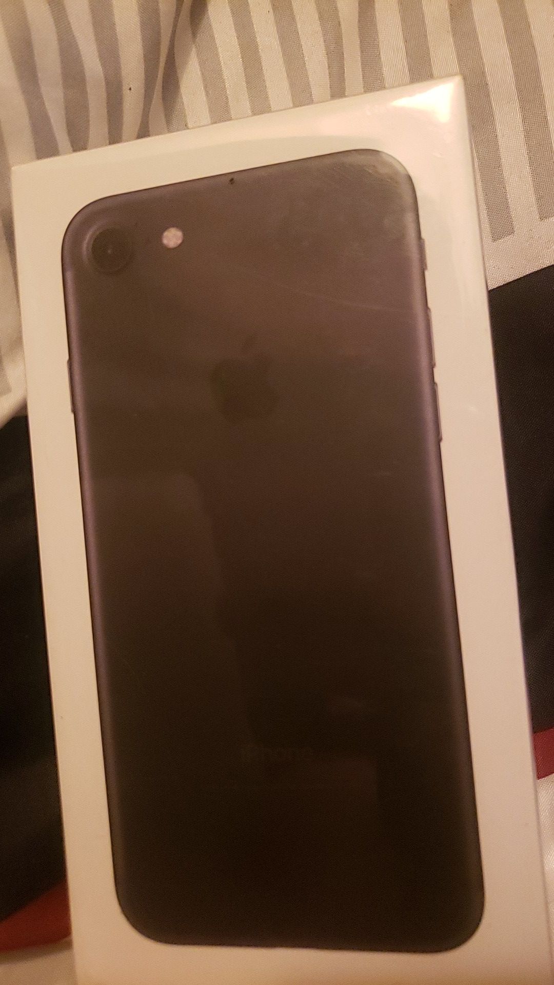 iPhone 7 32gb brand new