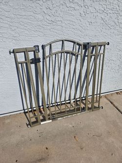 Baby gate