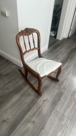 Beautiful Antique rocking chair