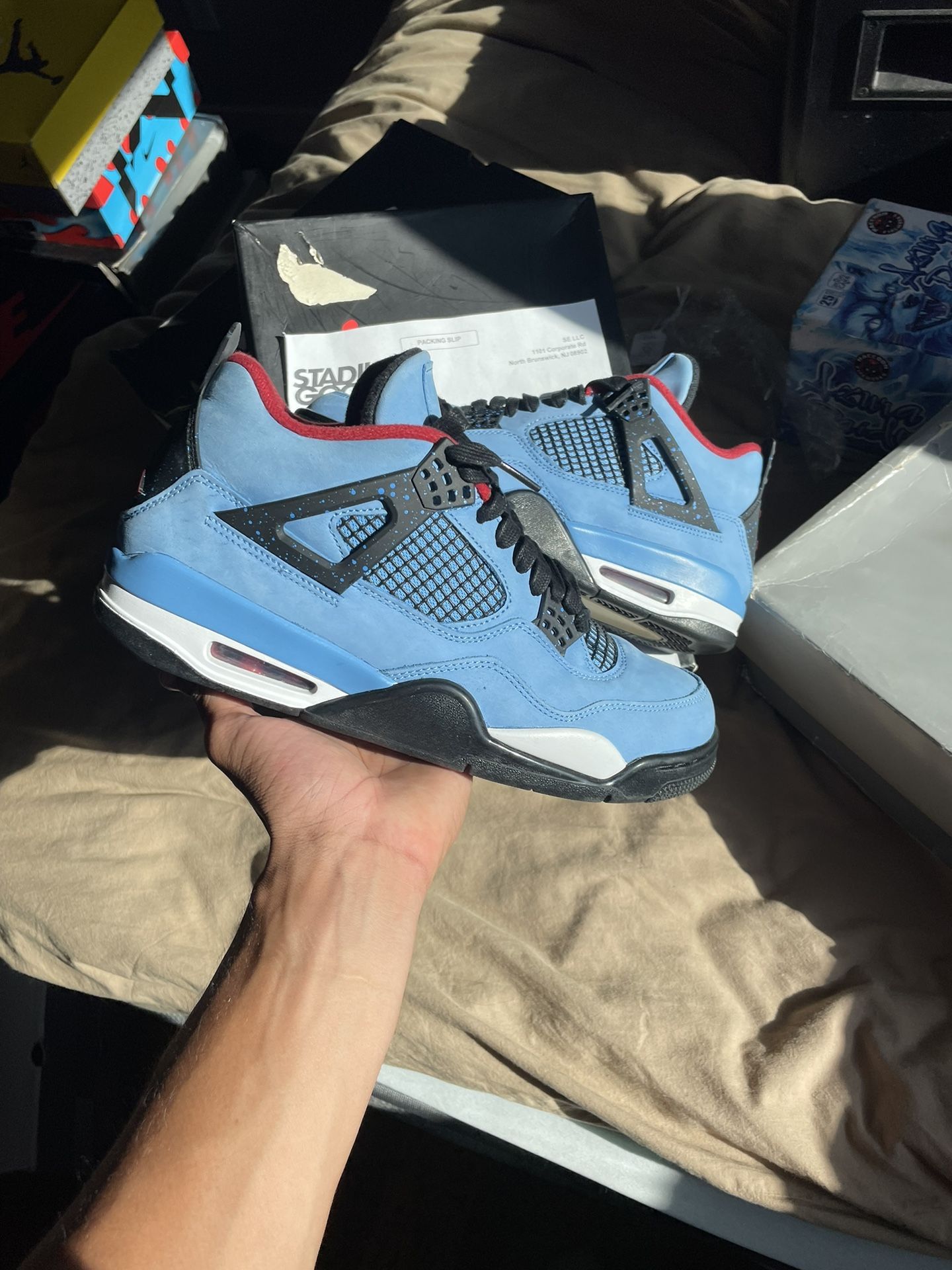 Travis Scott Jordan 4s Size 9.5