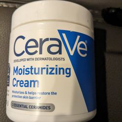 Brand New CeraVe Moisturizing Cream  19oz Jar