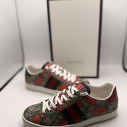 Gucci Ace Sneakers GG Strawberry print Size 36