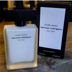Brand new authentic Pure Musc (for her, eau de parfum) by Narciso Rodriguez 1.6oz