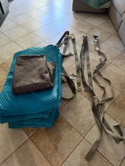 8 utility blankets (Large) and 4 Utility Straps