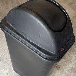 Small And Large Commercial Trash Cans 
