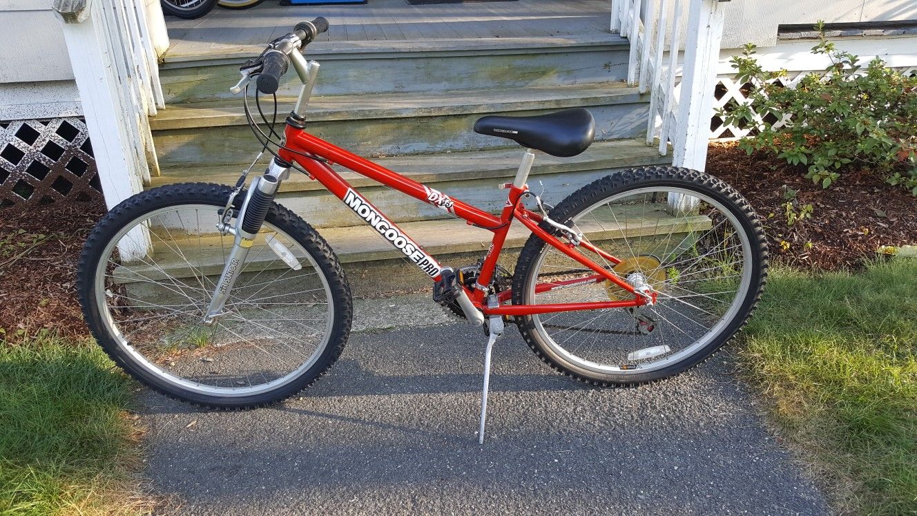 Mongoose pro dx 3.3 mountain bike for Sale in Easthampton MA