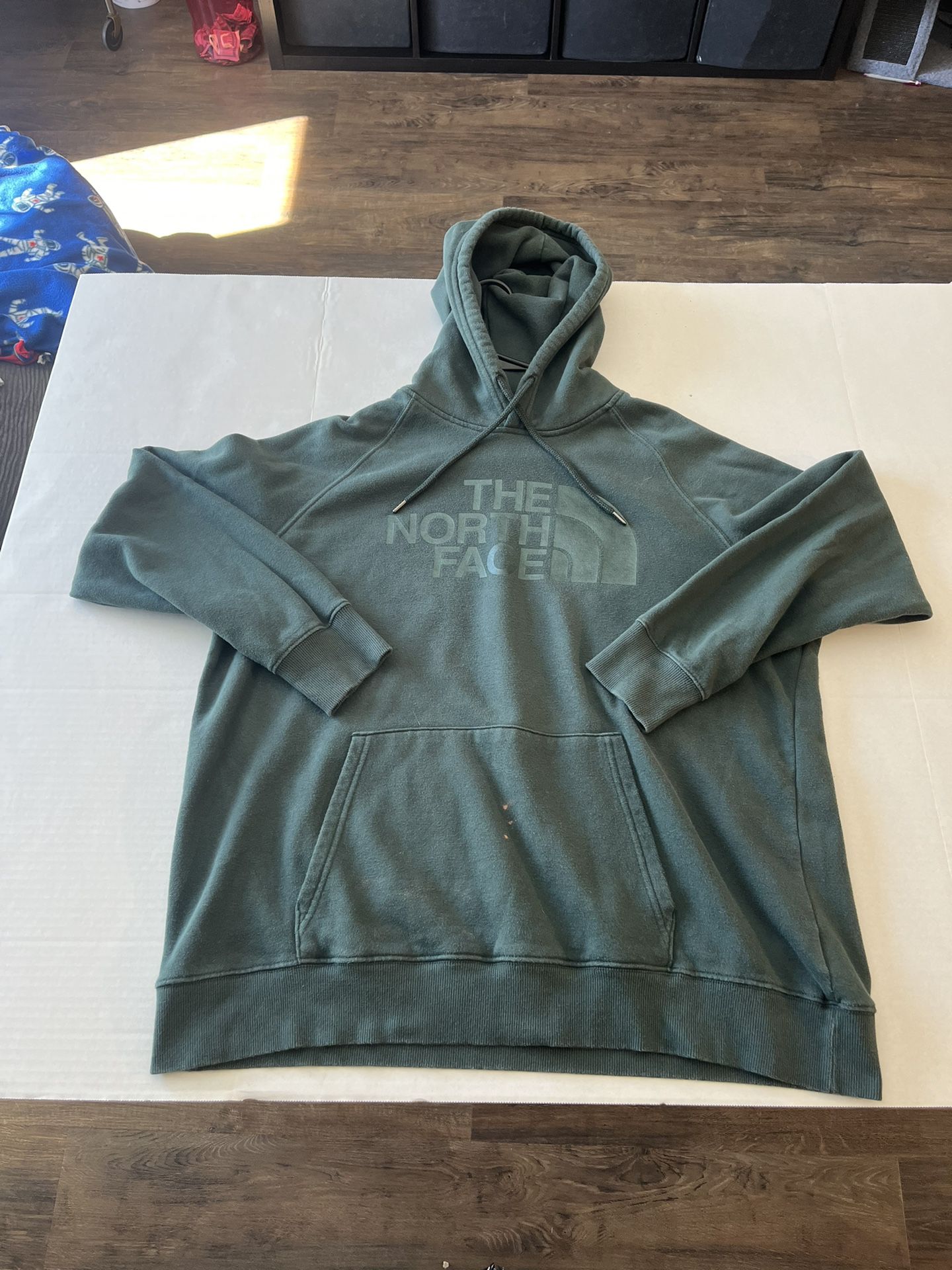 The North Face Green Women’s Hoodie - Size Large (With Stain)
