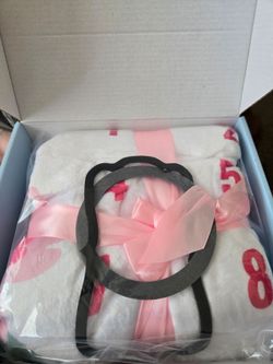 Baby milestone blanket for pictures