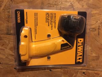 DeWalt cordless flashlight w pivoting head