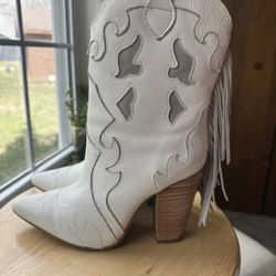 Dingo Red lady Night White Boots Size 7.5w (like6.5)