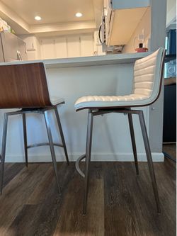 Swivel high / kitchen island chairs