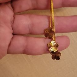 Brand new womens 18k gold plated flower tassel earring 