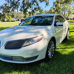 2015 Lincoln MKS Luxury Sedan